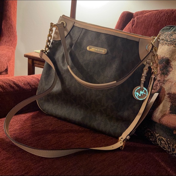 Authentic Michael Kors handbag - Picture 4 of 10